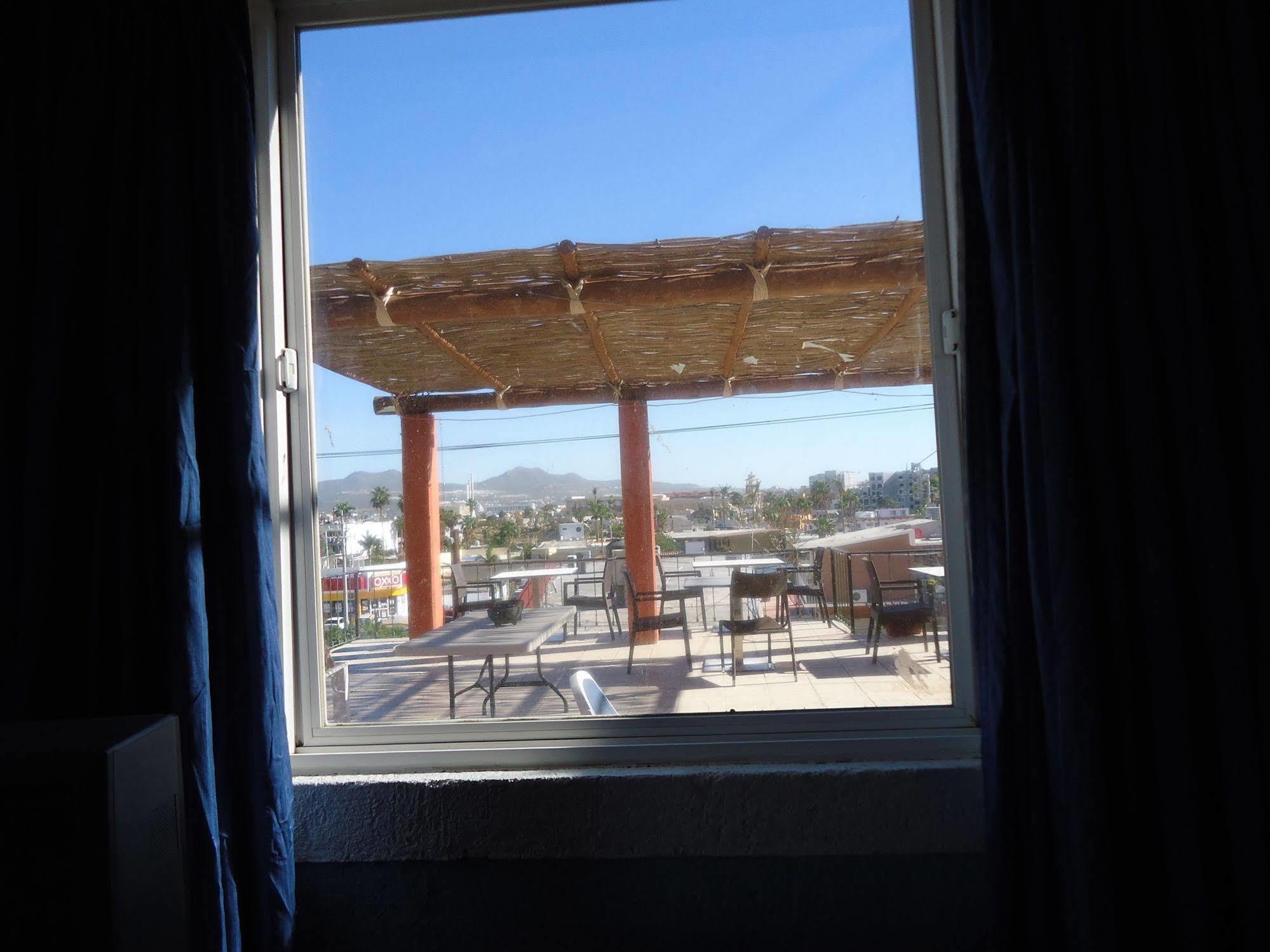 Baja Cabo Hotel กาโบซานลูกัส ภายนอก รูปภาพ